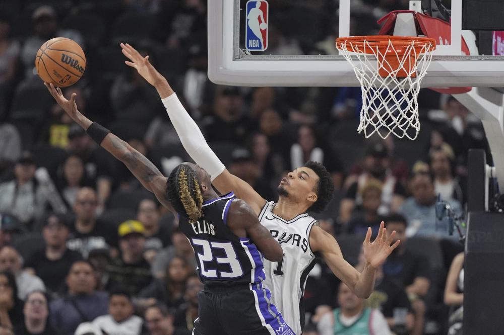 中场长传快 中场长传快