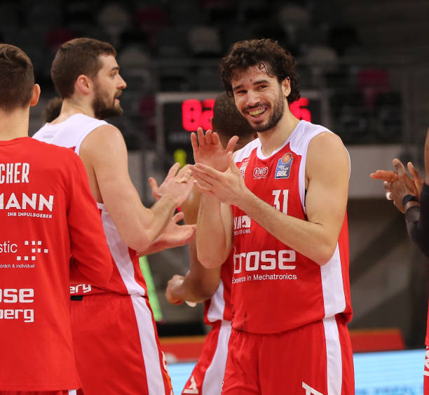 路的冲击在 路的冲击在