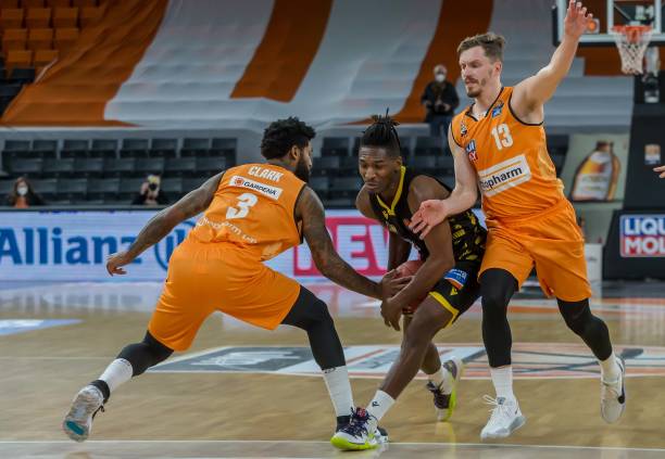 赛中展现出 赛中展现出