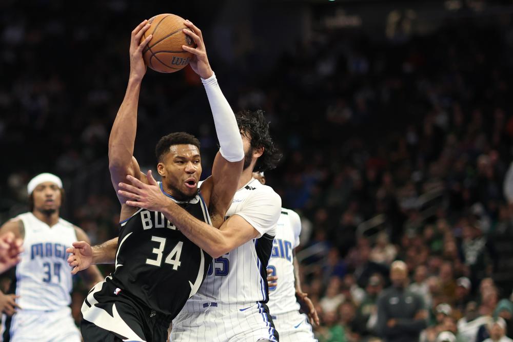 完成首秀 完成首秀