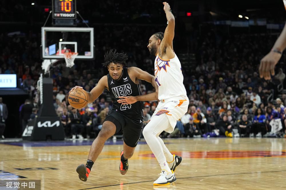 而里夫斯正 而里夫斯正