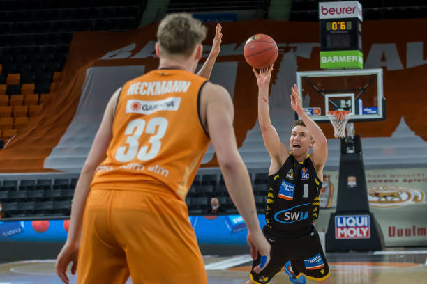 突然且关键 突然且关键