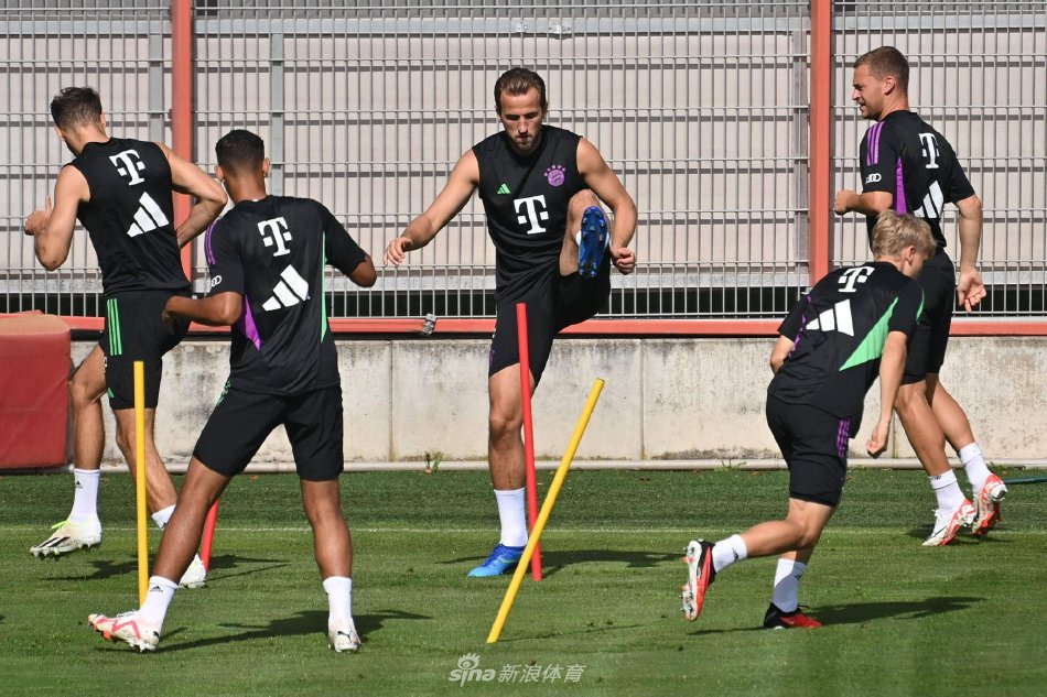 力于巴黎圣 力于巴黎圣